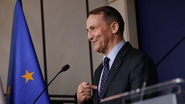 Sikorski ma zalet, ktr mao kto widzi. Moe zdoby zaskakujce poparcie