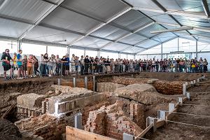 Odkopane przez archeologw piwnice kamienicy przy ul. Miej 18 / Muranowskiej 39