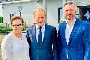 Donald Tusk podczas wizyty w Zachodniopomorskiem. Obok niego pose i szef PO w woj. lubuskim Waldemar Sugocki i posanka Krystyna Sibiska