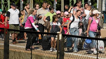 Dzieci miay jecha na kolonie, niestety zostan w domu. 'Czekay cay rok'