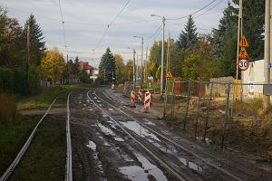 Inwestycje w odzi. Na ulicy Telefonicznej prowadzone s prace wodocigowo-kanalizacyjne, ktre utrudniaj codziennie funkcjonowanie okolicznych mieszkacw