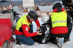 Biaka Tatrzaska. Dyur ratownikw TOPR na stacji narciarskiej Kotelnica Biaczaska.