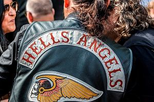 Czonkowie holenderskiego oddziau klubu motocyklowego Hells Angels