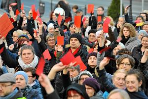 Midzynarodowy Strajk Kobiet na placu Chrobrego w Bielsku-Biaej