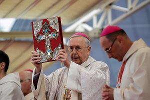 Abp Stanisaw Gdecki, metropolita poznaski i przewodniczcy Konferencji Episkopatu Polski