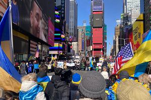 Protest Ukraicw w Nowym Jorku w drug rocznic wojny w Ukrainie