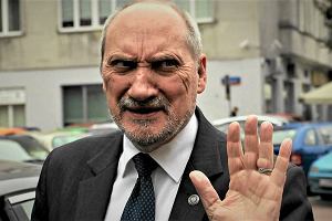 Antoni Macierewicz przed prokuratur. Warszawa, 1 wrzenia 2014