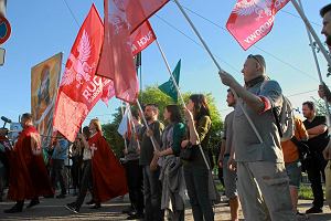 Protest przed Teatrem Powszechnym