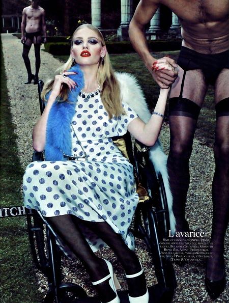 Vogue Paris padziernik 2010 - Lara Stone fot. Steven Klein