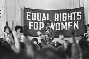 Shirley Chisholm przemawia w Dniu Praw Kobiet, 4 kwietnia 1981 r.