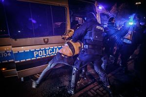 Policja zatrzymuje uczestnikw protestu Strajku Kobiet w Bydgoszczy, 29 stycznia 2021 r.