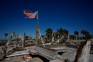 Fort Myers Beach na Florydzie dwa dni po przejciu huraganu, 30 wrzenia 2022 r.