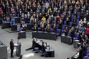 27.02.2022, Berlin, Bundestag, wystpienie kanclerza Niemiec Olafa Scholza na temat inwazji Rosji na Ukrain.