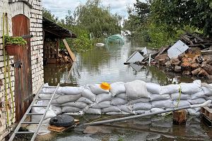 Krosno Odrzaskie obronio si przed powodzi, woda wdara si do 150 domw gwne w pobliskich wsiach Osiecznicy i Raduszcu