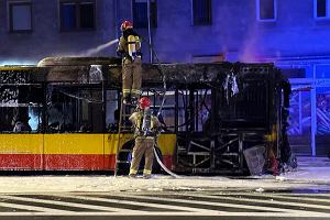 Poar autobusu z zajezdni MZA przy ul. Woronicza. Akcja ganicza trwaa na ul. Globusowej we Wochach