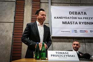 Tomasz Pruszczyski (z lewej) i Piotr Kuczera (z prawej) podczas debaty na rybnickim kampusie