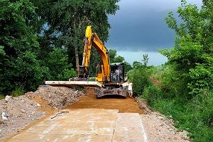 Pocztek prac budowlanych nad osiedlem firmy J.W. Construction przy ul. Aluzyjnej na Biaoce