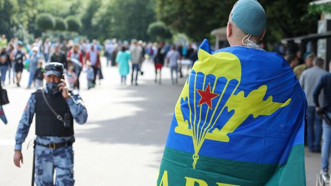 Празднование 90-й годовщины со дня образования Воздушно-десантных войск в Москве. 2 августа 2020