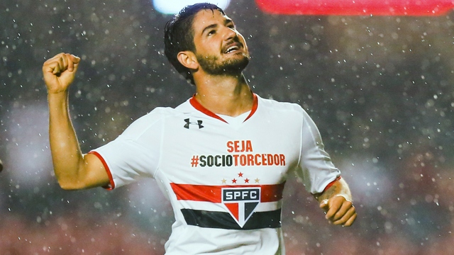 Pato, Sao Paulo'dan ayrıldı