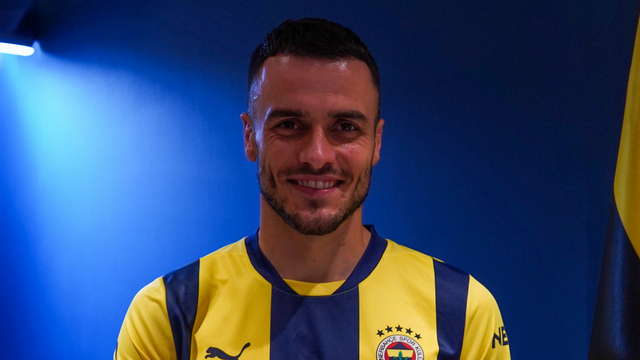 Filip Kostic resmen F.Bahçe'de