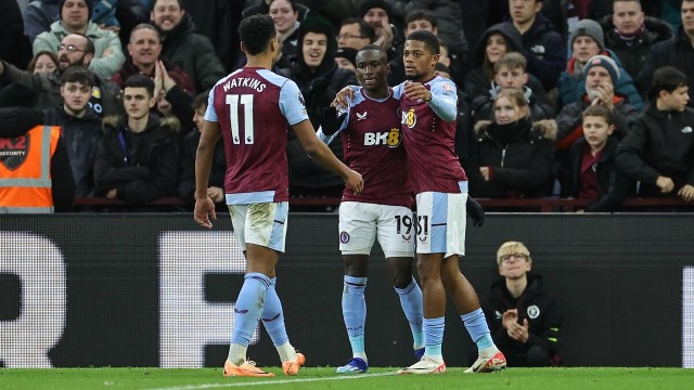 Aston Villa takibi sürdürdü