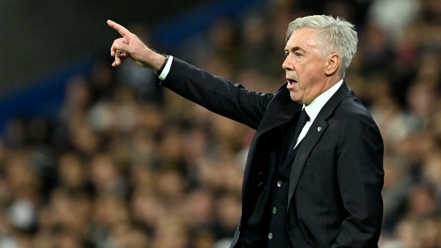 Ancelotti defansa takviye istiyor