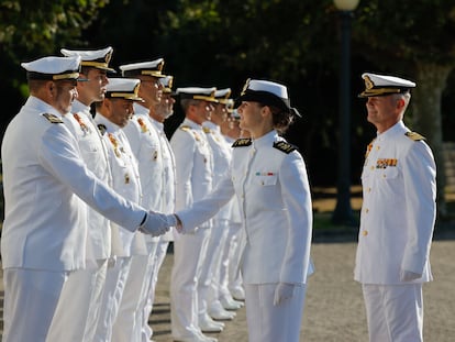 La princesa Leonor, durante la ceremonia de recibimiento de este jueves en la Escuela Naval Militar de Marín.