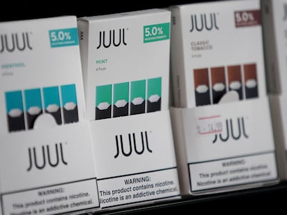 Los cartuchos de Juul a la venta en una tienda de Atlanta, Georgia.