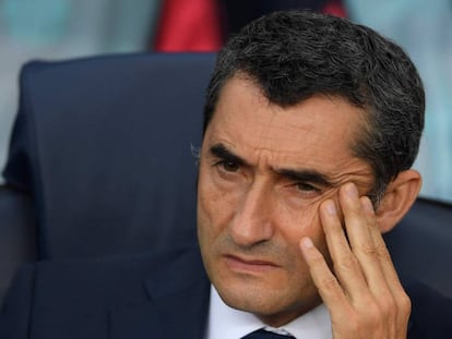 Valverde, en el banquillo del Camp Nou.