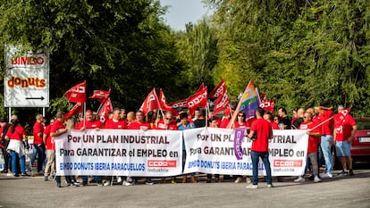 Manifestación de los trabajadores de Bimbo en 2022 por la decisión de cierre de la empresa en Paracuellos del Jarama, Madrid.