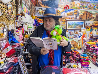 Alexander Mercado-Huerta, durante un recorrido por el centro de Lima, Perú, el día 25 de julio de 2024.