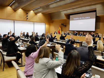 Votación de la Comisión de Justicia de los cambios en la amnistía, previa a la devolución de la ley al pleno del Congreso, este jueves.