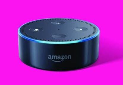 Echo Dot El tamaño de este aparato no debe llevarnos a engaño. Sus funcionalidades son plenas aunque su altavoz es pobre. Para paliarlo, permite la conexión con altavoces externos. 49,99 $ (42,85 €)