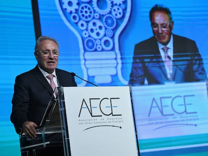 El presidente de Sidenor, José Antonio Jainaga, interviene durante la inauguración del Foro Anual de la Energía AEGE 2023, celebrado en Madrid.