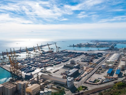 La Unión Europea es el mercado natural para las pequeñas y medianas empresas (pymes) españolas, especialmente Francia, Portugal, Alemania e Italia. En la foto: puerto de Barcelona.