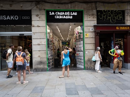 Varios negocios en el eje comercial de Portal de l’Àngel, el 9 de agosto.