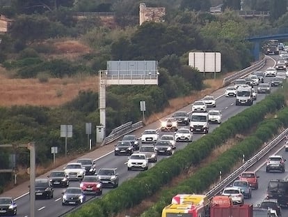 Atasco en la Ma-19 o autopista de Levante de Mallorca, el pasado 12 de junio.