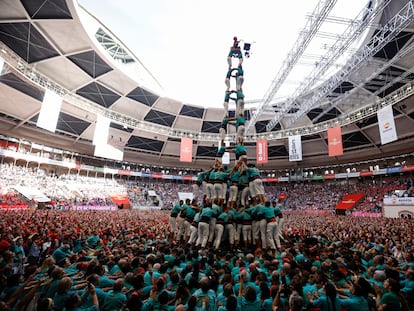 Una de las torres humanas levantadas por los Castellers de Vilafranca durante el concurso de Tarragona.