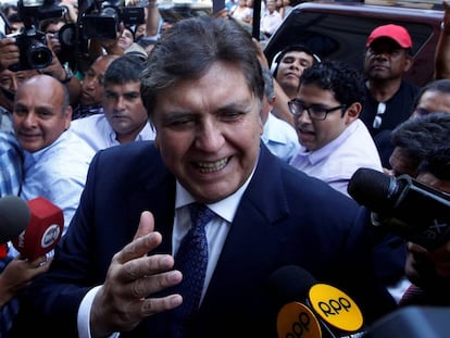 Alan Garcia antes de testificar por el caso Odebrecht en febrero de 2017 