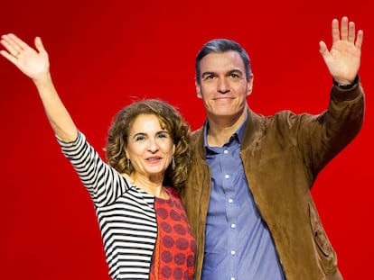 María Jesús Montero y Pedro Sánchez, este domingo en la convención política de los socialistas, celebrada en A Coruña durante el fin de semana.