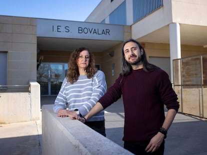 Marisa Fernández y Zarach Llach estudiaron Magisterio y dan clase de secundaria en el instituto público Bovalar de Castellón.