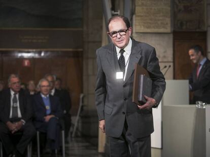 Jordi Llovet recibió ayer la Creu de Sant Jordi.