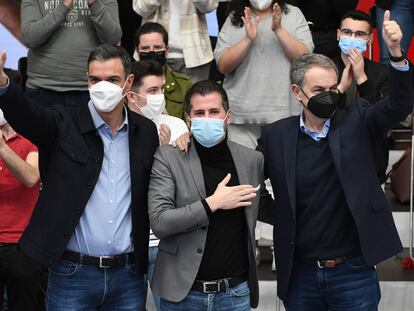 Pedro Sánchez, Luis Tudanca y José Luis Rodríguez Zapatero, en el mitin de campaña en León por las elecciones del 13 de febrero.