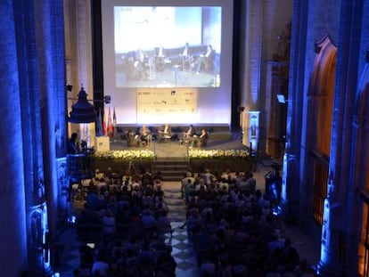 Periodistas de grandes publicaciones europeas hablan sobre el futuro de Europa en el Hay Festival. / Aurelio Mart&iacute;n