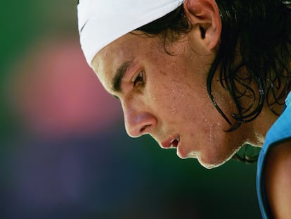 Nadal, durante un partido ante Lleyton Hewitt en el Abierto de Australia celebrado en Melbourne, el 24 de enero de 2005.