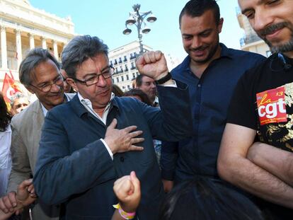 El l&iacute;der izquierdista Jean-Luc M&eacute;lenchon en campa&ntilde;a en Marsella