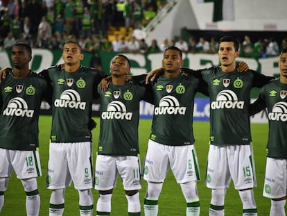 Los jugadores del Chapecoense, antes de su partido de la Libertadores contra Lan&uacute;s.