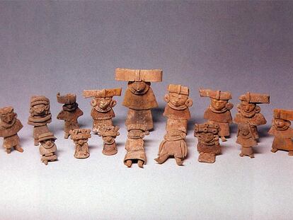 Imagen de catálogo de un conjunto de figuras de Teotihuacán (México) requisadas por la policía alemana.