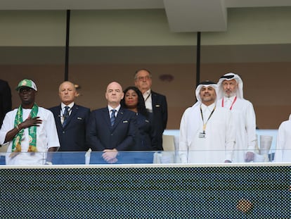 Gianni Infantino, presidente de la FIFA, en el palco durante un partido.