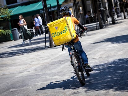 Un repartidor de Glovo, en Madrid.